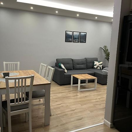 Appartement Nowoczesny Apartament Z Przestronna Lazienka à Stalowa Wola Extérieur photo
